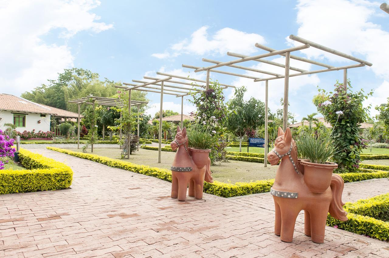 Hotel Campestre Tardes Calenas Yumbo Exterior foto