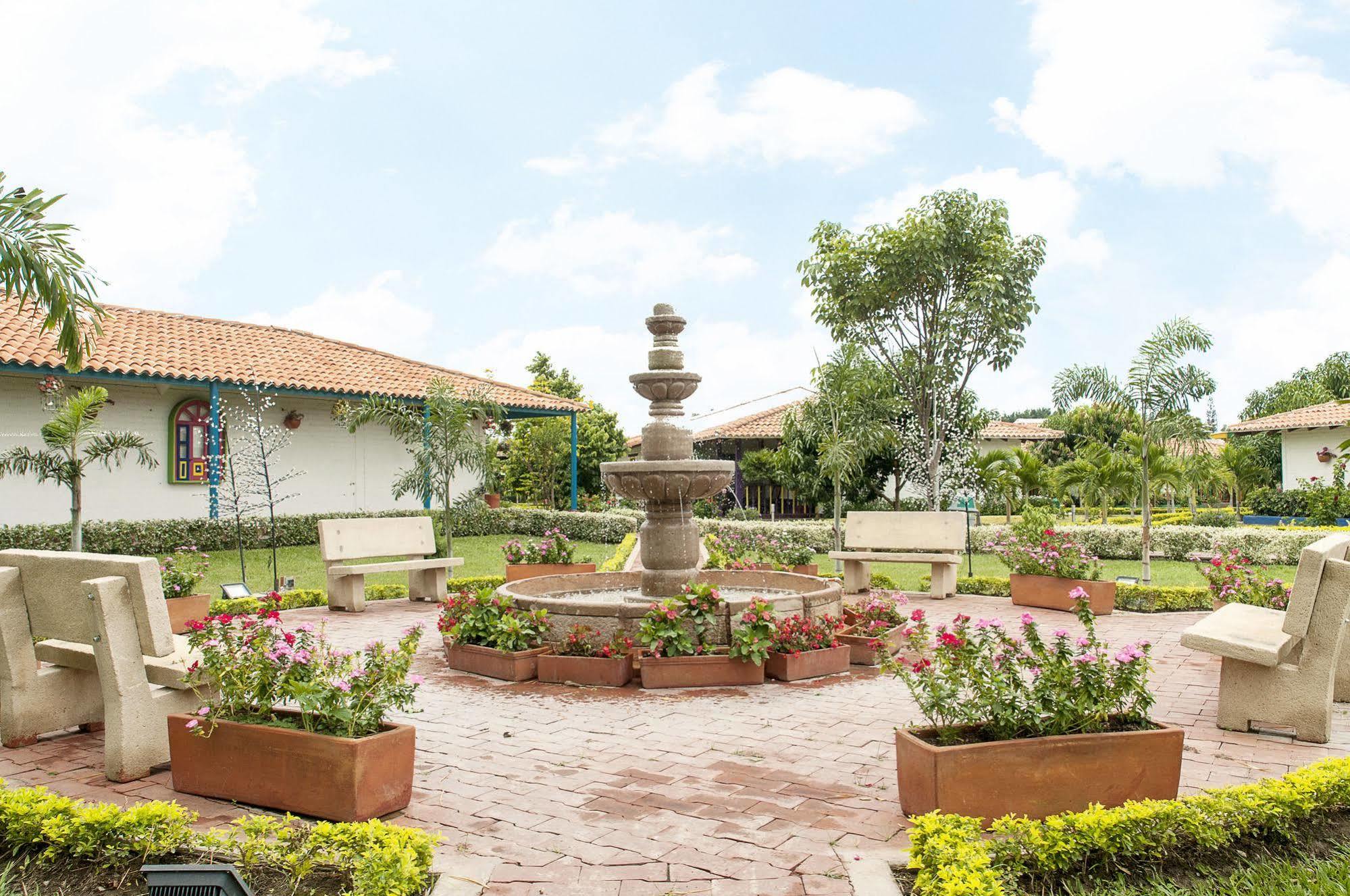 Hotel Campestre Tardes Calenas Yumbo Exterior foto